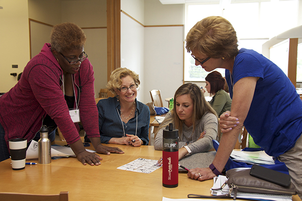 Teachers work together